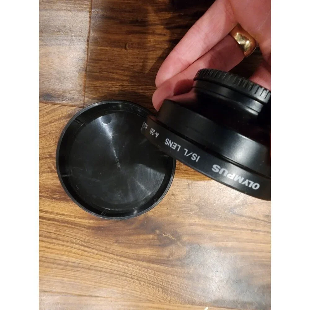 Vtg Olympus is1 35mm Film Camera High Res Zoom Lens 35-135mm + Bag+ Converter